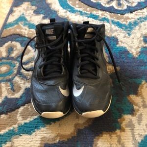 Youth Nike tennis shoes size 5.5